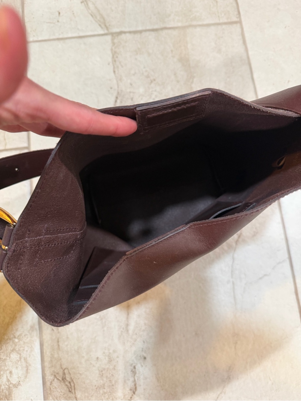 EUC Madewell The Essential Bucket Tote Chocolate Raisin Leather Tote - Picture 8 of 11